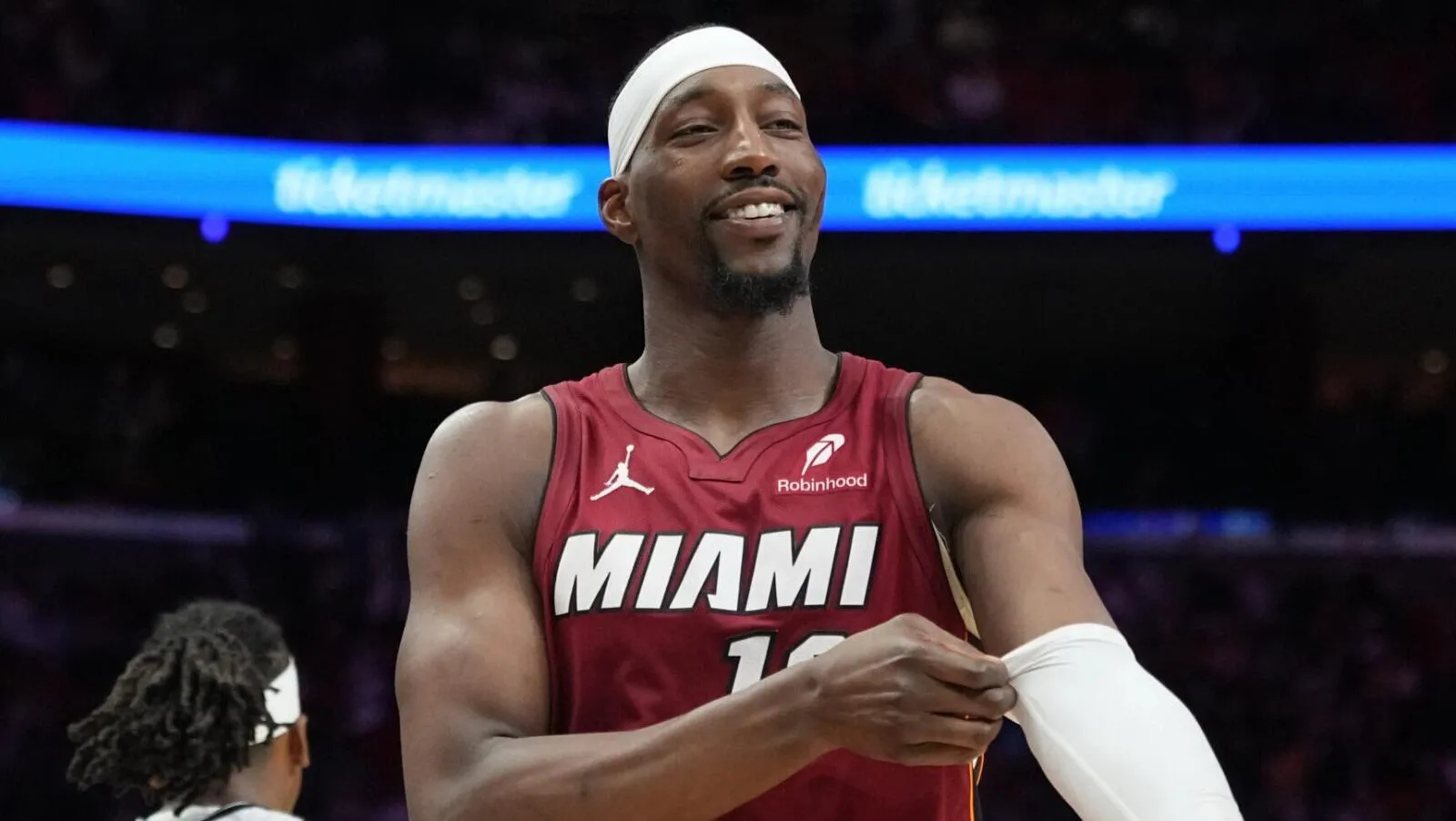 Bam Adebayo Dinobatkan Social Justice Champion 2026 - sumber: (mainbasket)