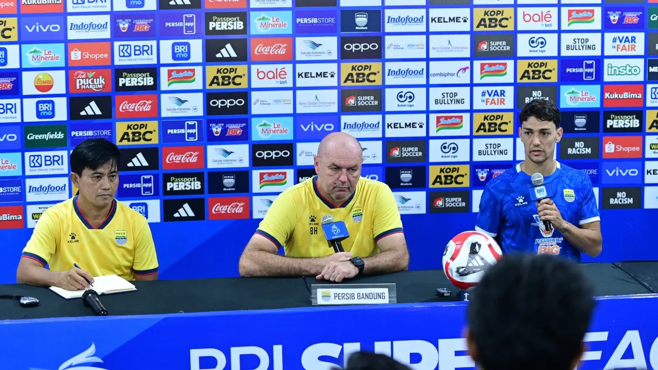 Bek Persib, Federico Barba
