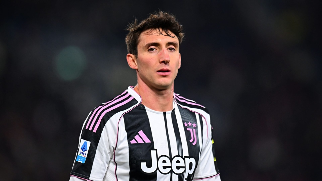 Barcelona Tingkatkan Pengejaran Bek Sayap Juventus