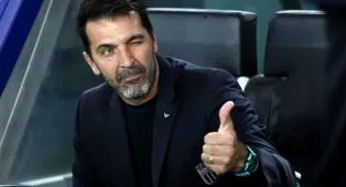 Buffon Siap Sambut Tantangan Baru dengan Parma