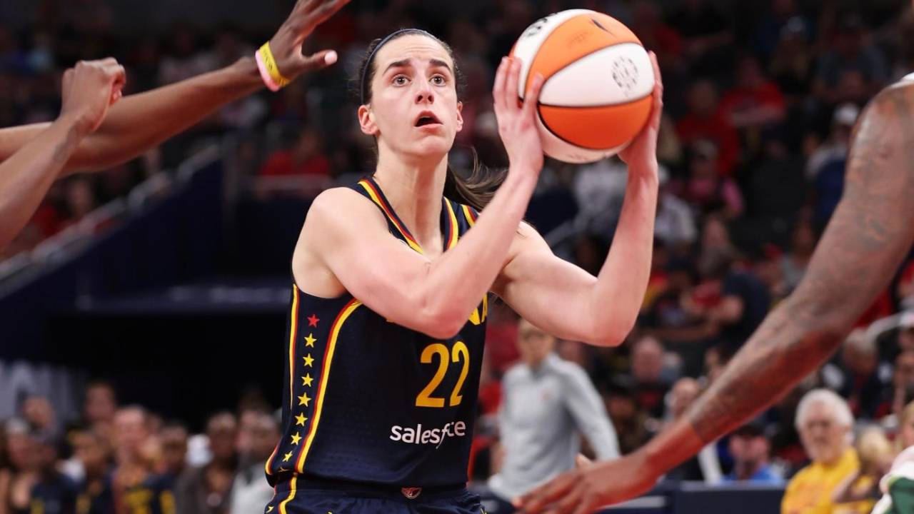 Caitlin Clark Berpeluang Main Saat Indiana Fever Menjamu Valkyries