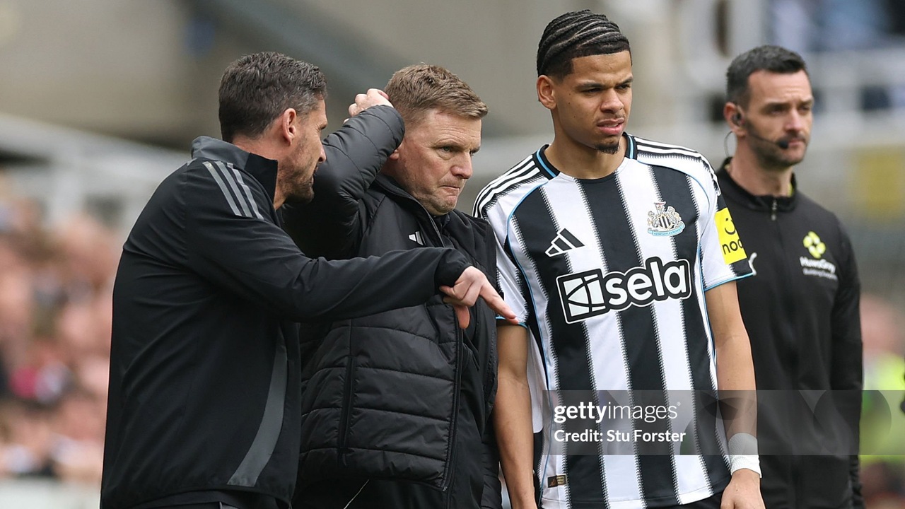 Eddie Howe Isyaratkan William Osula Bertahan di Newcastle