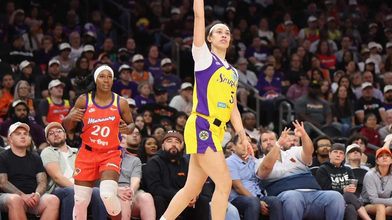 Hasil WNBA: Los Angeles Sparks Taklukkan Phoenix Mercury 97-88