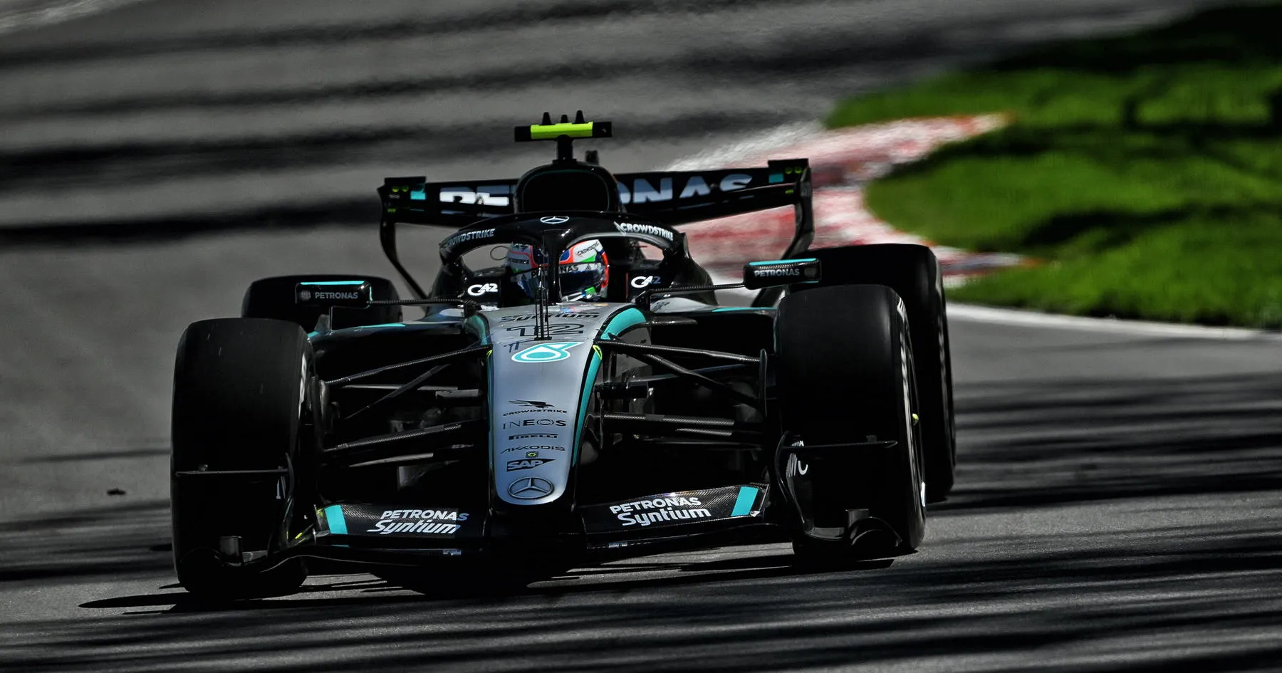 Kimi Antonelli Akui Kesalahan Hampir Beri Keuntungan Russell - sumber: (racingnews365)