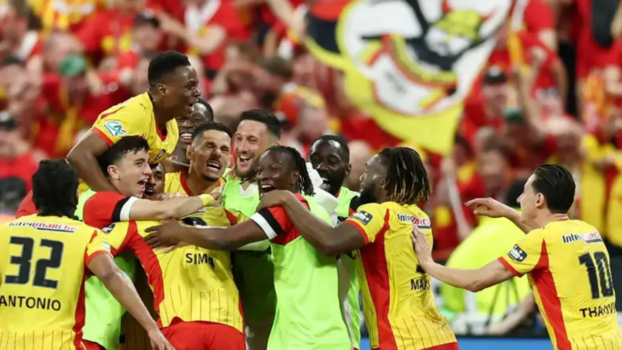 RC Lens Juarai Coupe de France Untuk Pertama Kali Usai Kalahkan Nice 3-1