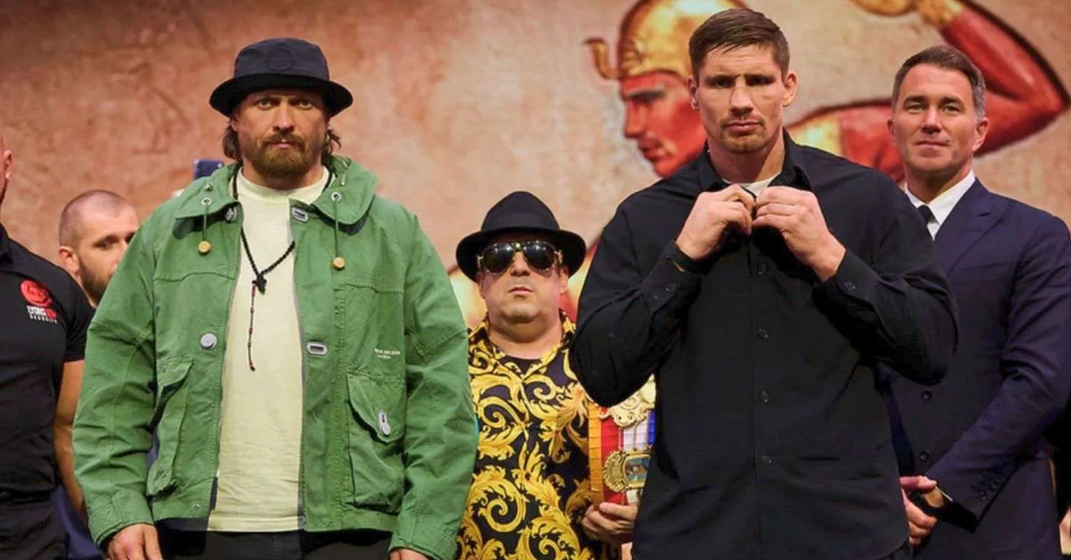 Rico Verhoeven Siap Kalahkan Usyk dan Tantang Rival Berat - sumber: (secondsout)