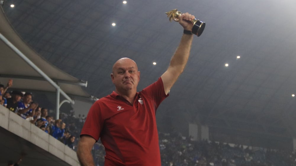 Bojan Hodak Raih Ketiga Kalinya Trofi Juara secara Beruntun