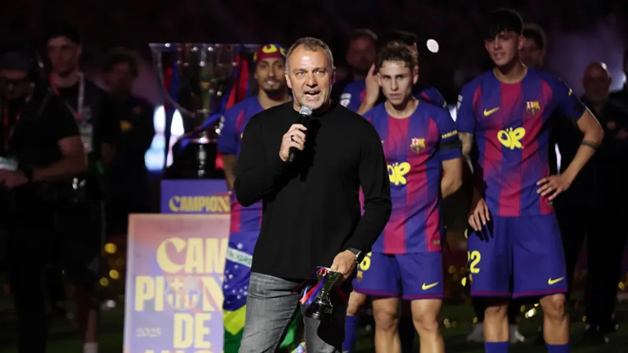 Hansi Flick Peringatkan Pemain Barcelona Jelang Piala Dunia
