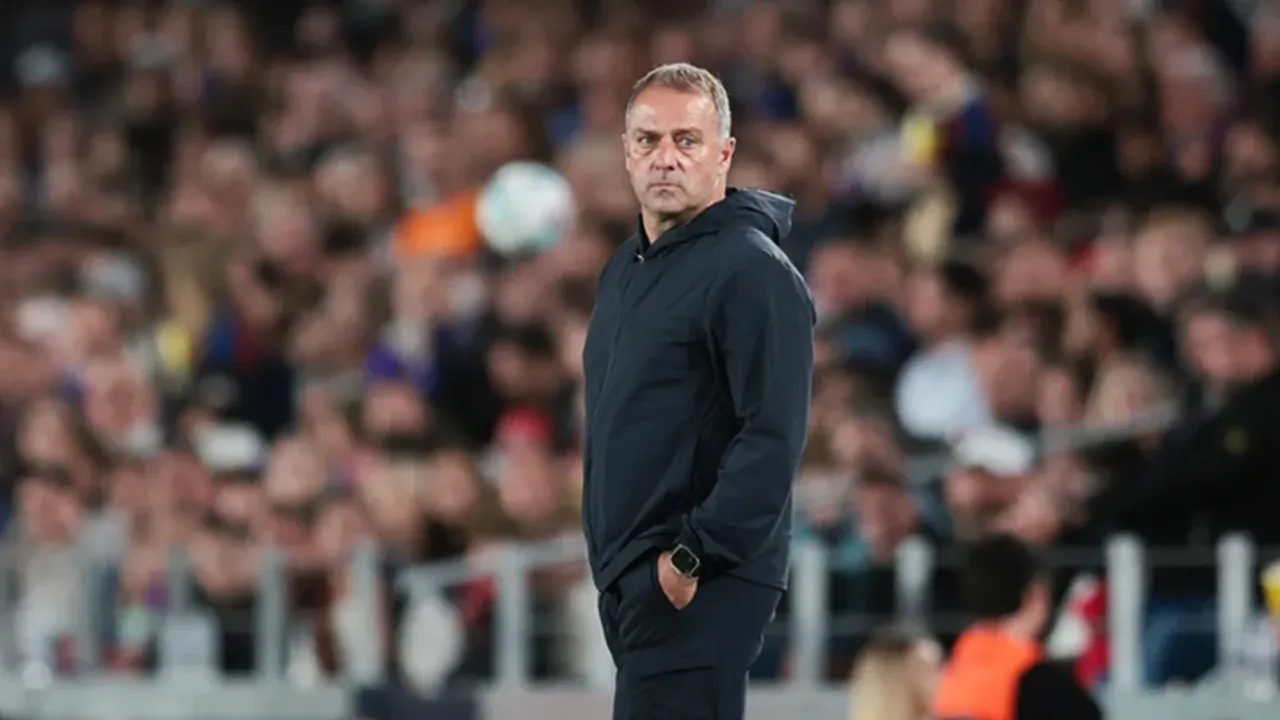 Hansi Flick Tak Gentar Menghadapi Jose Mourinho