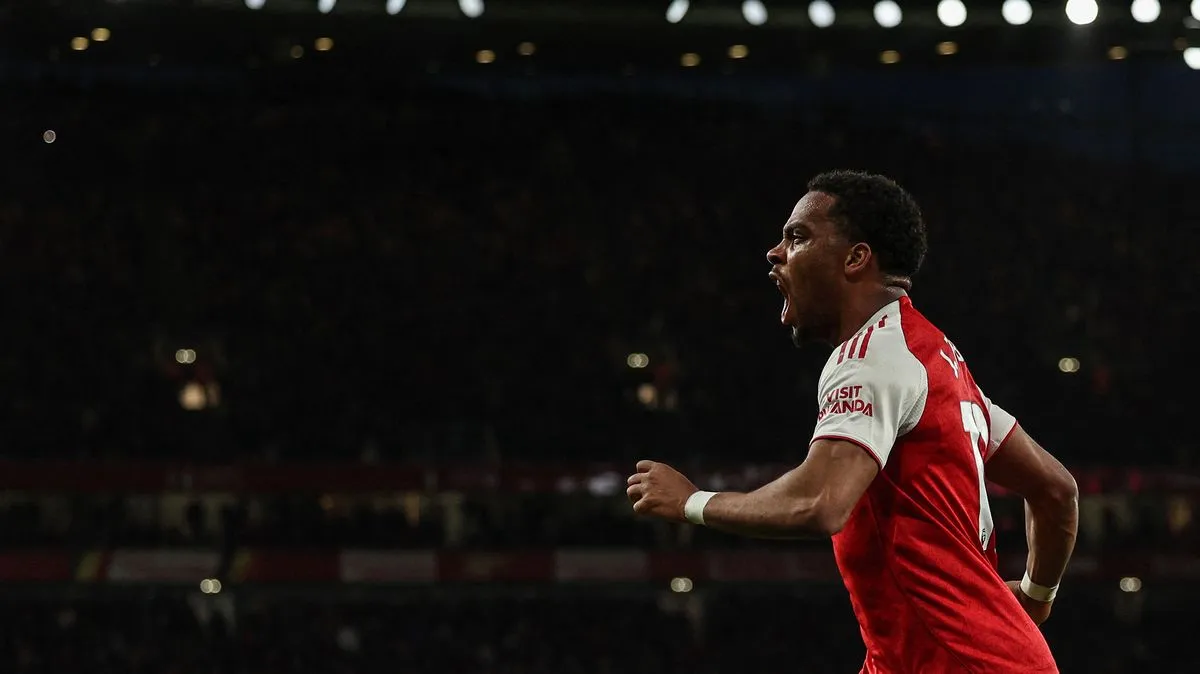 Jurrien Timber Segera Perpanjang Kontrak di Arsenal - sumber: (footballlondon)
