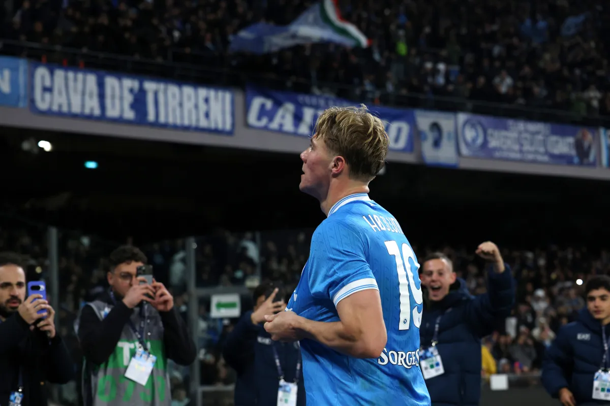Konsorsium Amerika Bersiap Akuisisi Napoli Senilai Lebih dari €2 Miliar - sumber: (footballitalia)
