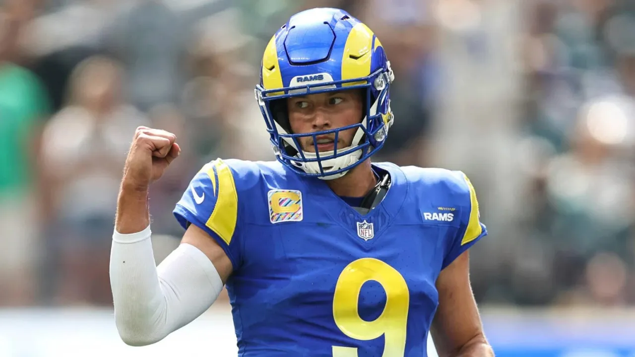 Los Angeles Rams tetap menunjukkan kepercayaan penuh kepada Matthew Stafford yang baru saja menjalani salah satu musim terbaik dalam kariernya. (Foto: AP)
