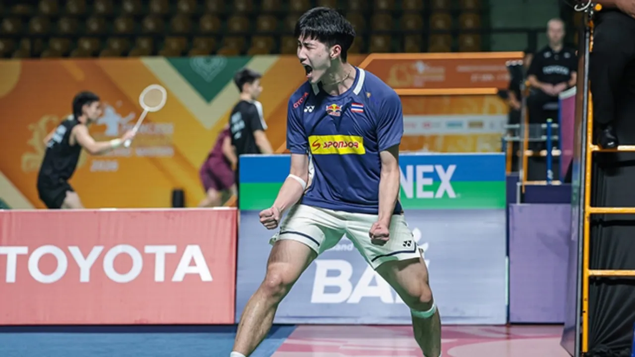 Sikat Christo Popov, Panitchaphon Teeraratsakul Tantang Li Shifeng di Final Malaysia Masters 2026
