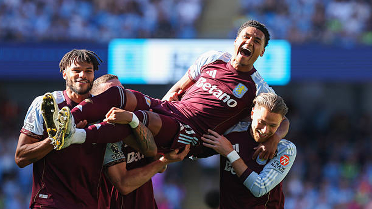Aston Villa Juara dan Finis 4 Besar, Ollie Watkins Rayakan Pekan Terbaik