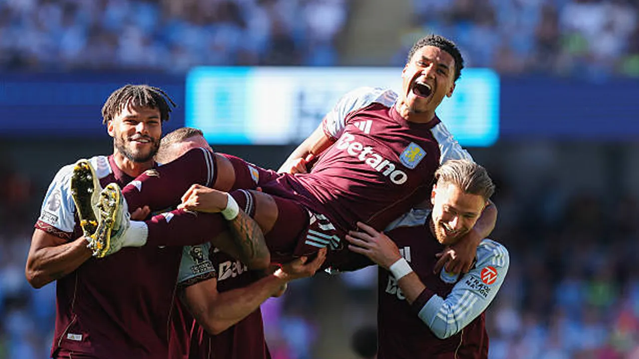 Aston Villa Juara dan Finis 4 Besar, Ollie Watkins Rayakan Pekan Terbaik