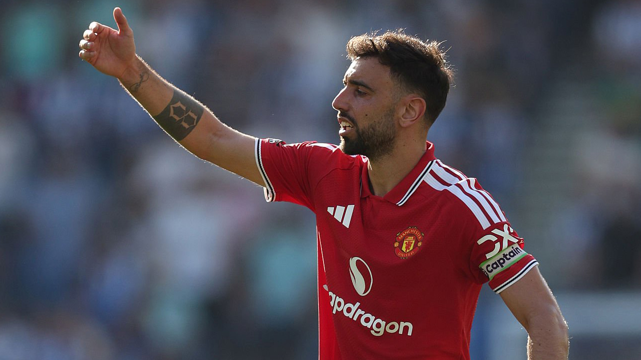 Bruno Fernandes Balas Kritik Roy Keane Usai Pecahkan Rekor Assist
