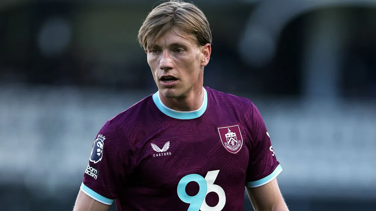 Burnley Tutup Musim dengan Hasil Imbang, Zian Flemming Ambil Sisi Positif