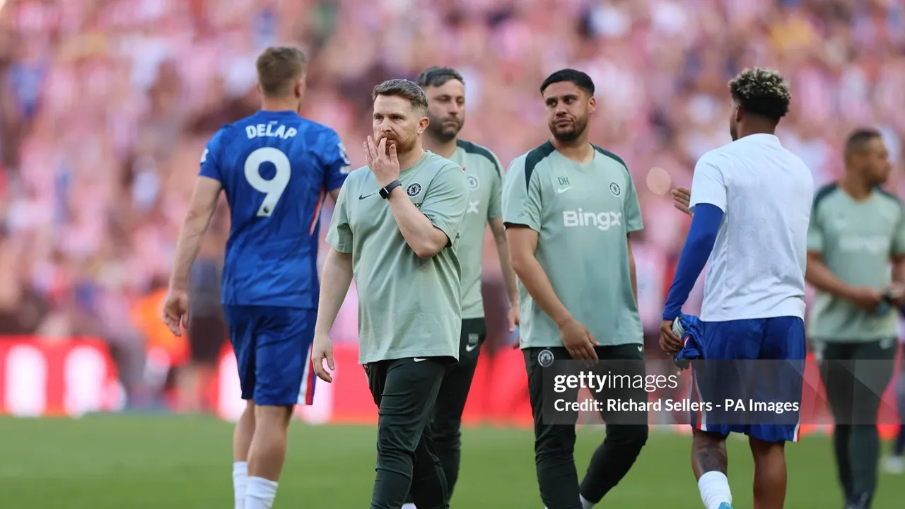 Calum McFarlane Soroti Kartu Merah Chelsea Musim Ini