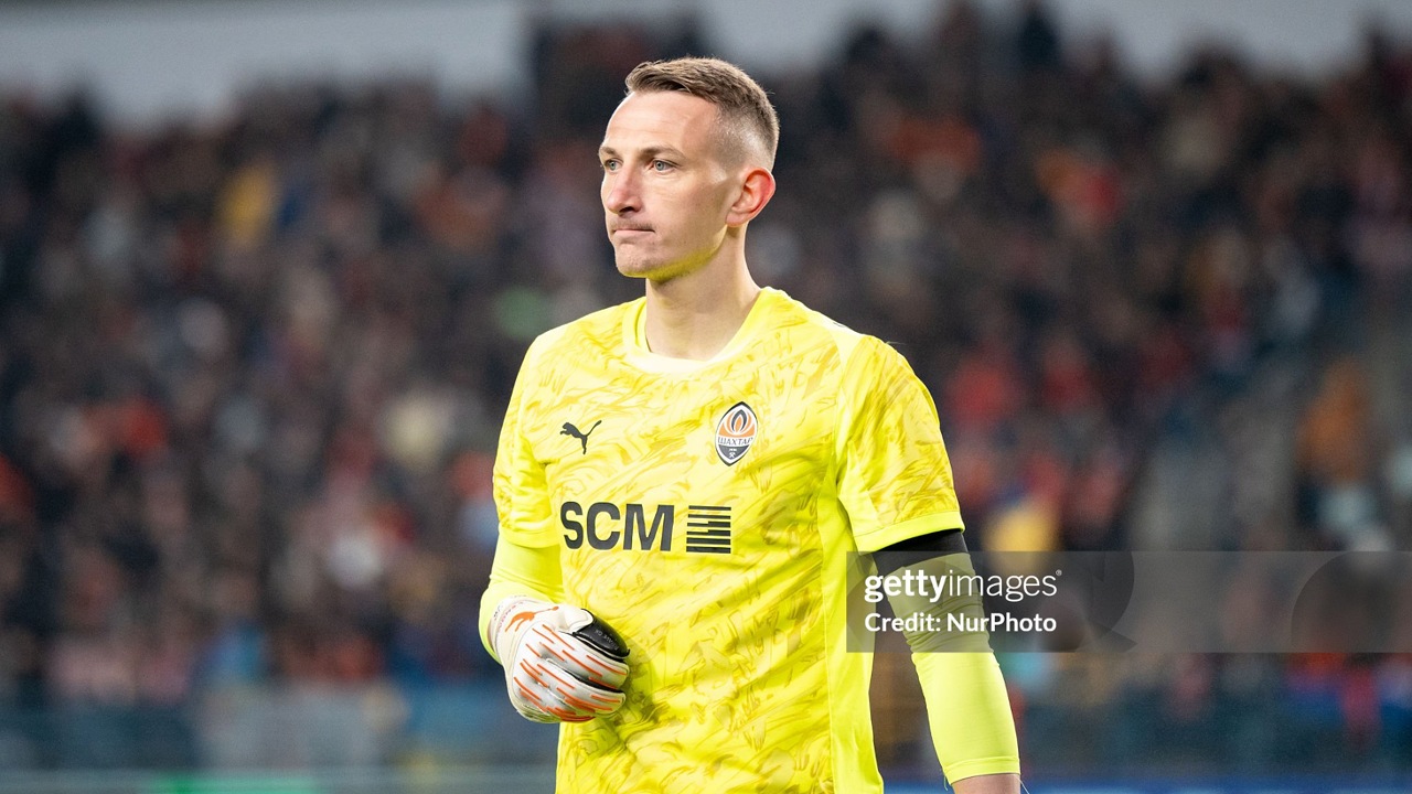 Dmytro Riznyk Masuk Radar Leeds United Musim Panas Ini