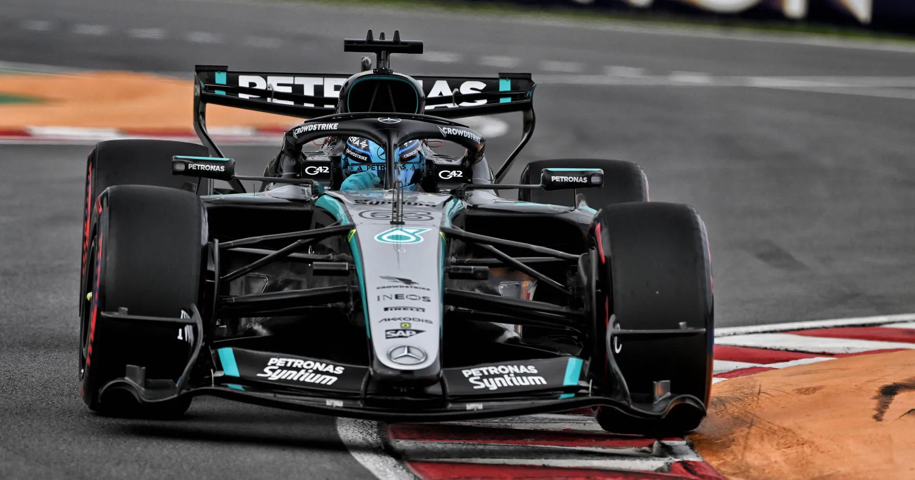 George Russell Minta Maaf Atas Insiden di GP Kanada - sumber: (racingnews365)