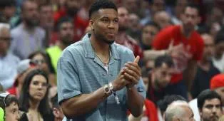 Giannis Antetokounmpo Kirimkan Pesan untuk Bintang Muda Barcelona