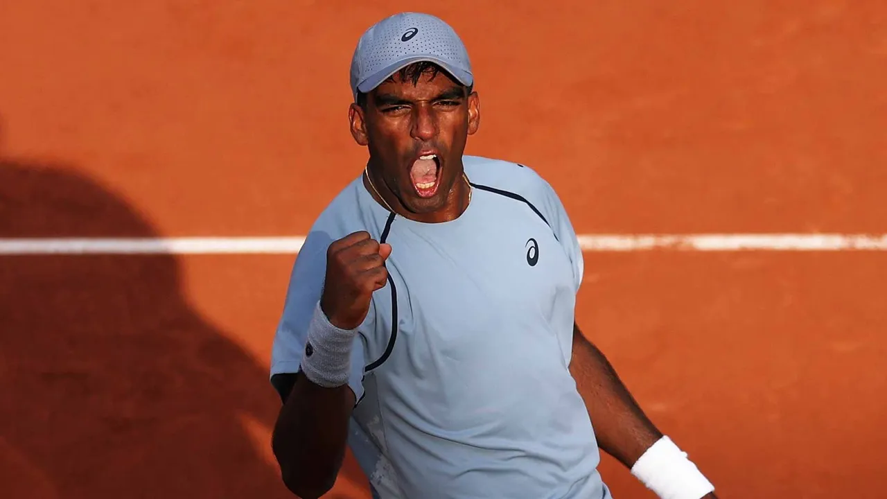 Hasil French Open: Nishesh Basavareddy Sebabkan Kekalahan Menyakitkan Bagi Taylor Fritz