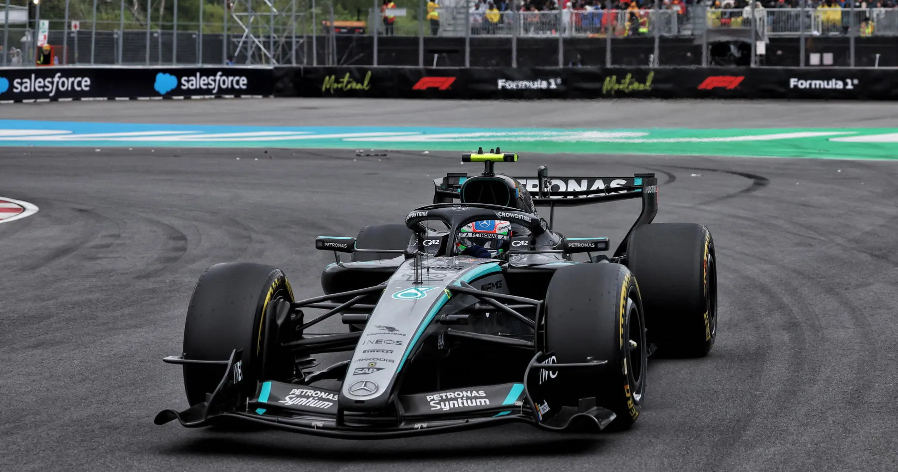 Kimi Antonelli Raih Kemenangan Rekor Usai Russell Mundur - sumber: (racingnews365)