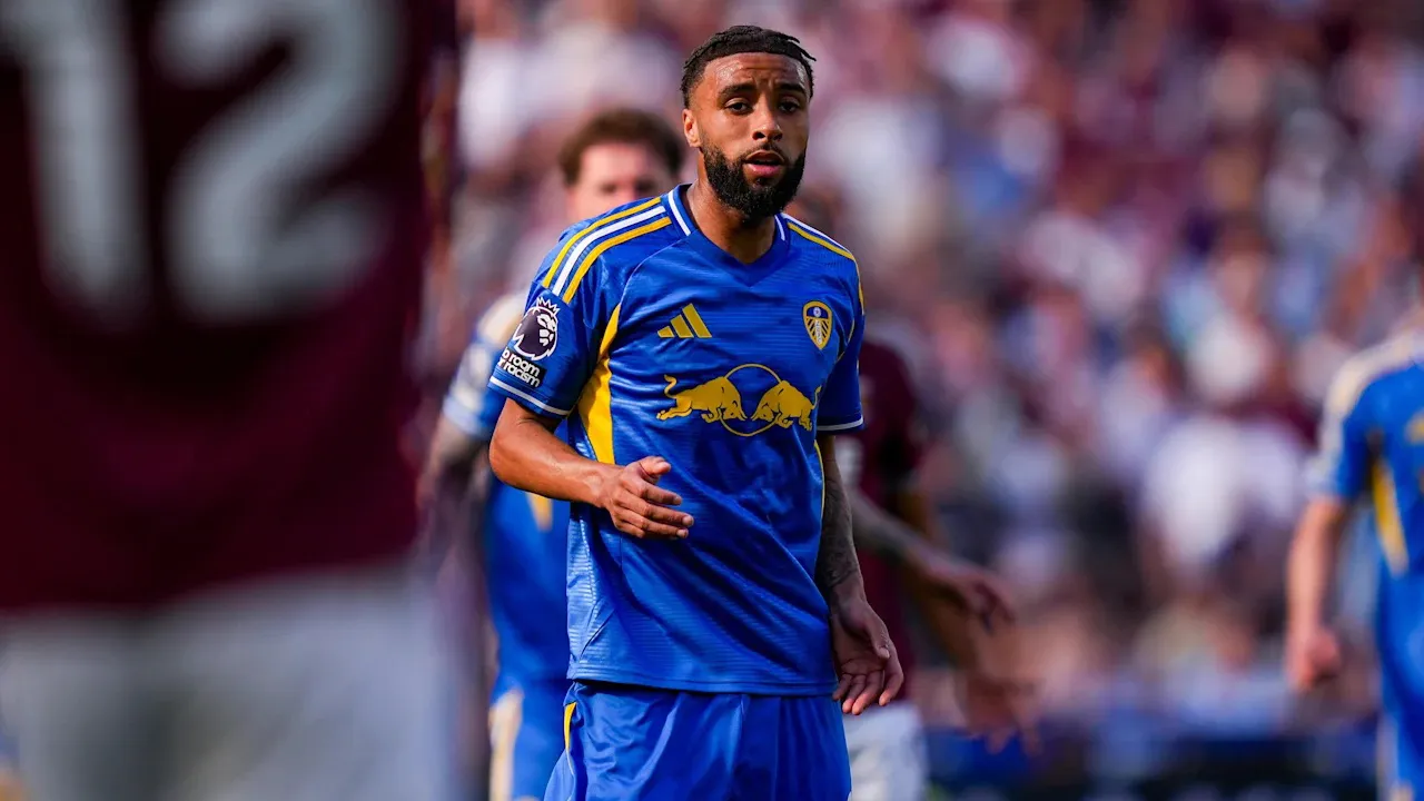 Leeds Tutup Musim dengan Kekalahan Telak, Jayden Bogle Ambil Sisi Positif
