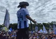 Persib Lanjutkan Perayaan Juara di Kediaman Umuh Muchtar