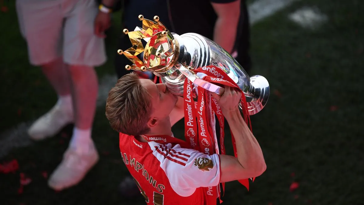 Piala Liga Inggris Diambil dari Odegaard untuk Perayaan Arsenal