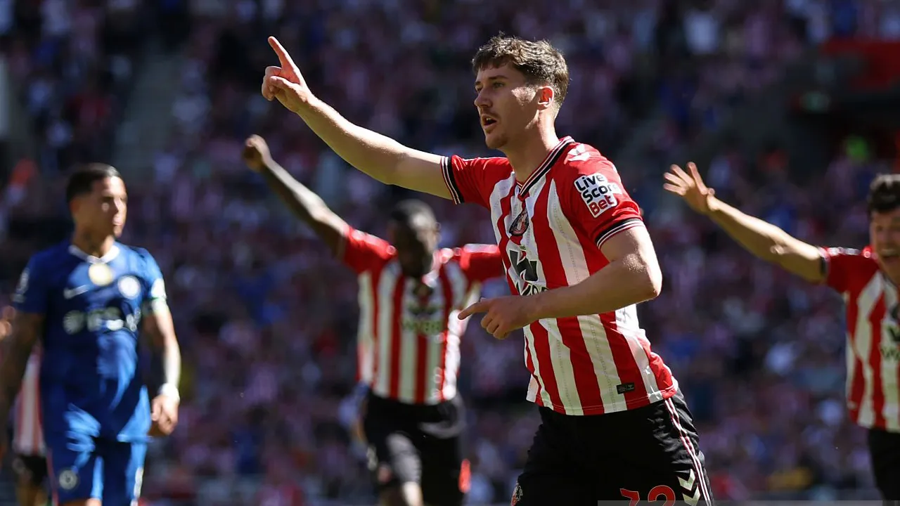 Trai Hume Bahagia Sunderland Lolos ke Liga Europa Usai Kalahkan Chelsea