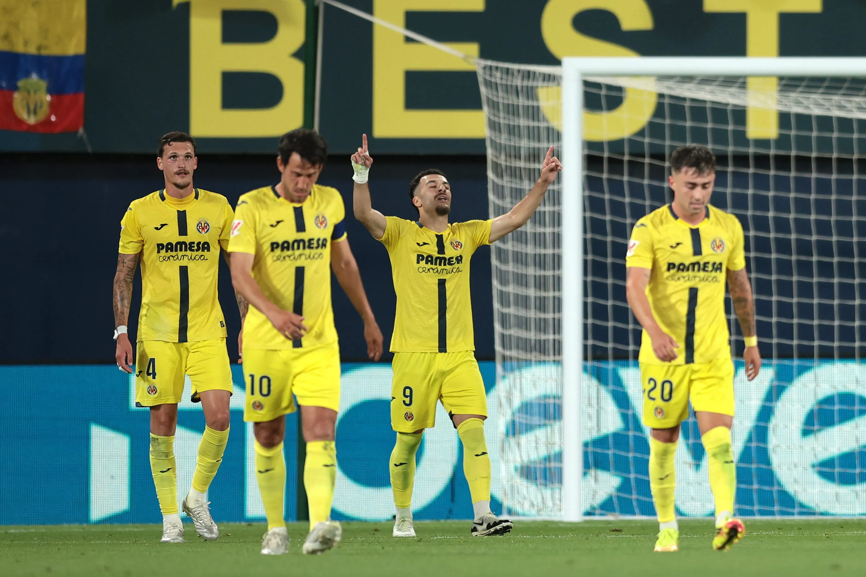 Villarreal Pesta Gol, Tundukkan Atletico 5-1 - sumber: (footballespana)