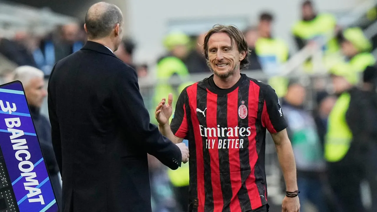 AC Milan dan Juve Gagal ke UCL, Massimo Orlando: Tidak Masuk Akal