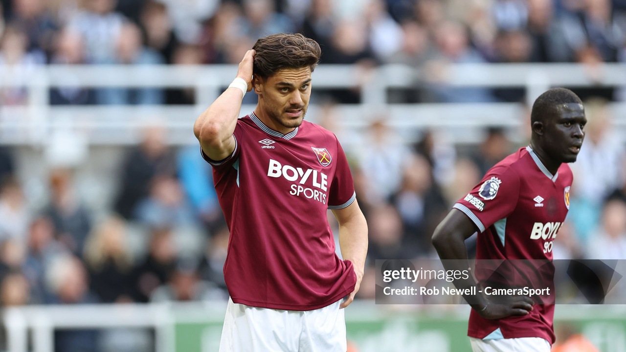 Borussia Dortmund dan Stuttgart Pantau Konstantinos Mavropanos