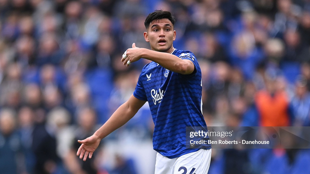 Carlos Alcaraz Bisa Tinggalkan Everton Musim Panas Ini