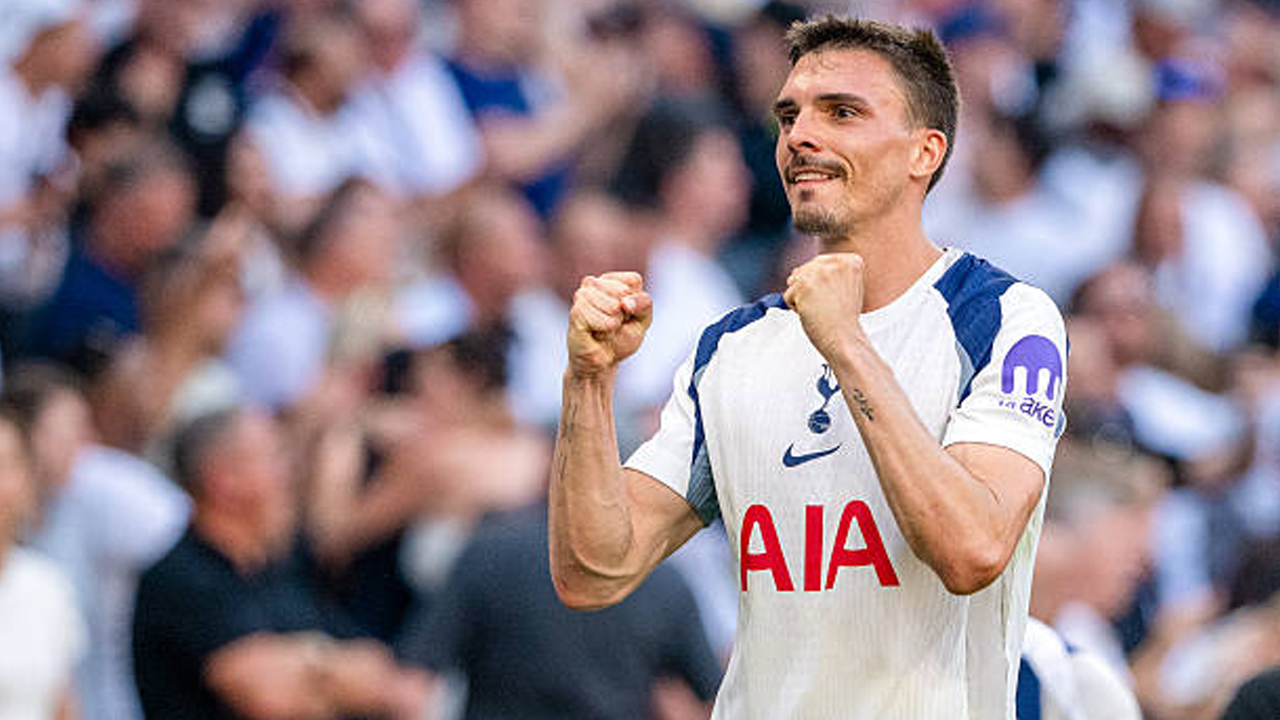 Gol Penyelamat Degradasi Bikin Joao Palhinha Makin Cinta Tottenham