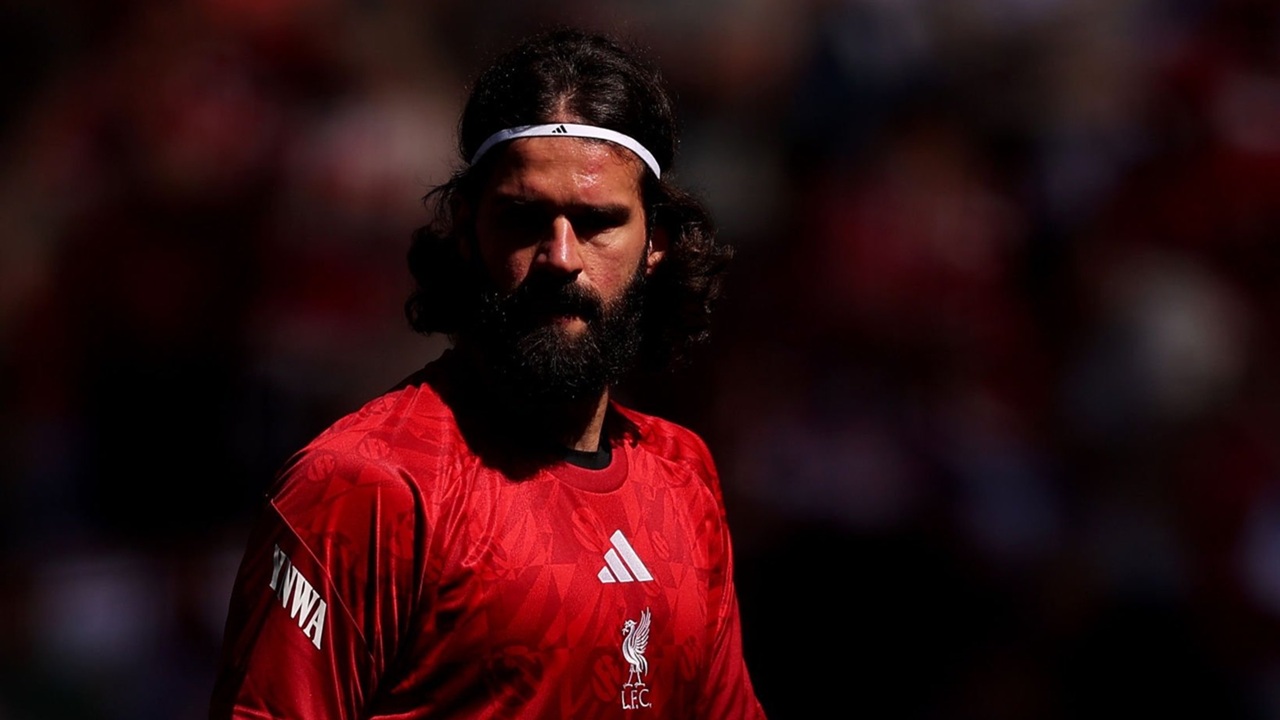 Jurang di Antara Juventus dan Liverpool soal Transfer Alisson Becker