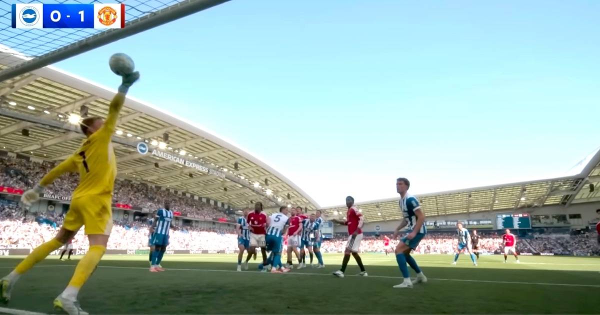 Keith Hackett Kritik Tajam Assist ke-21 Bruno Fernandes