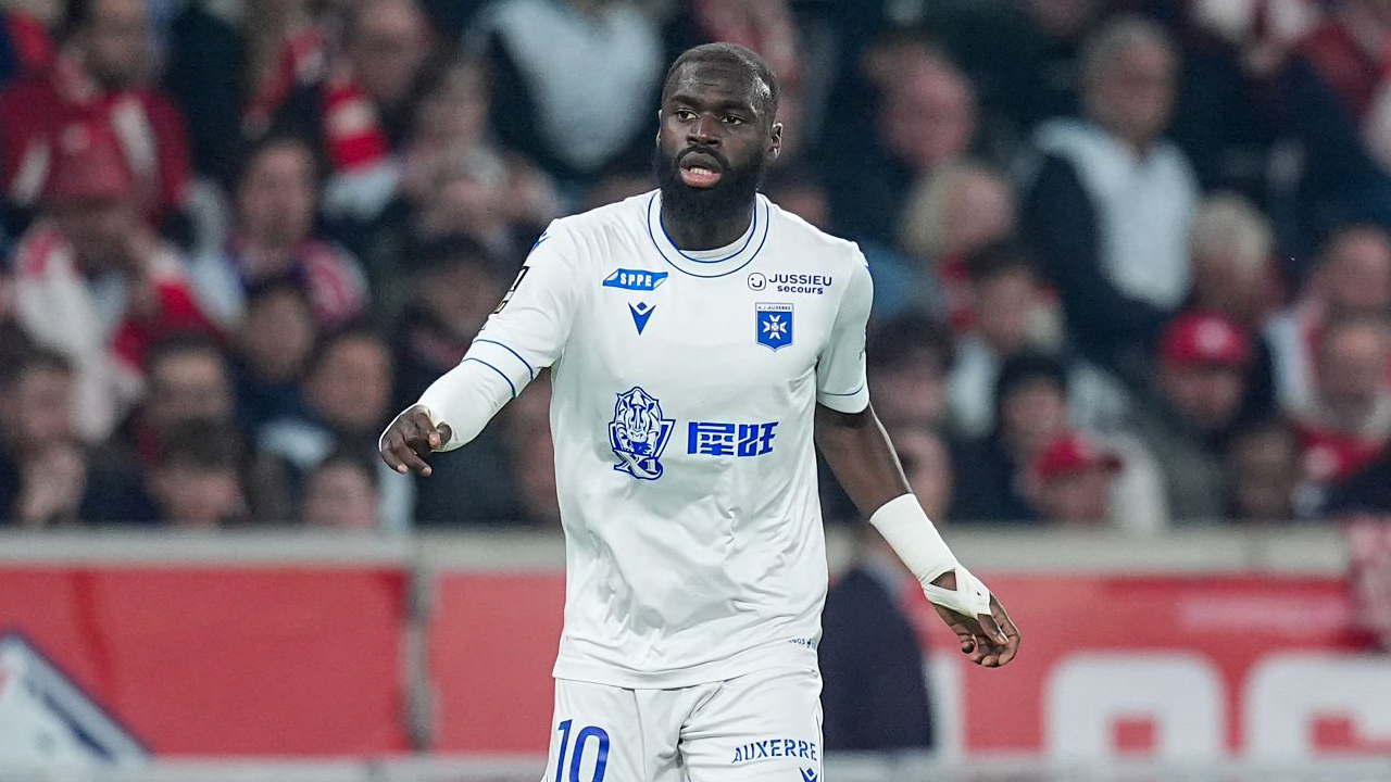 Lassine Sinayoko Santai Tanggapi Rumor Ketertarikan Crystal Palace