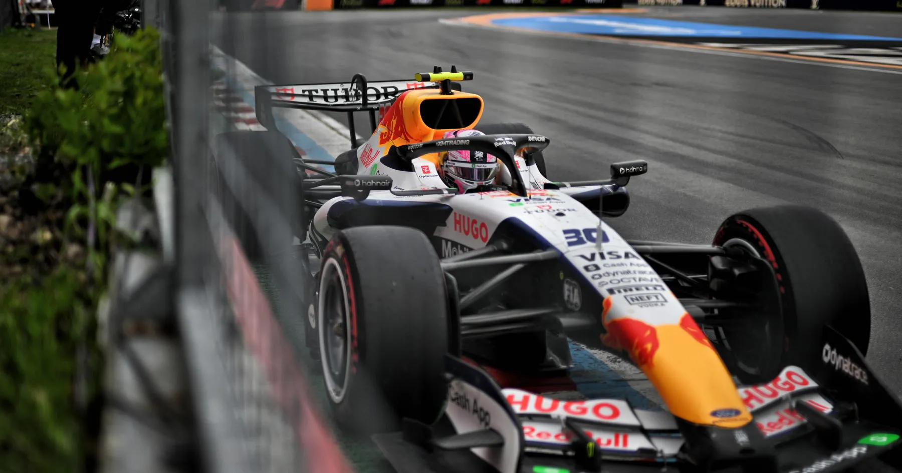Liam Lawson Lega Usai Hadapi Tekanan dari Gasly di F1 - sumber: (racingnews365)