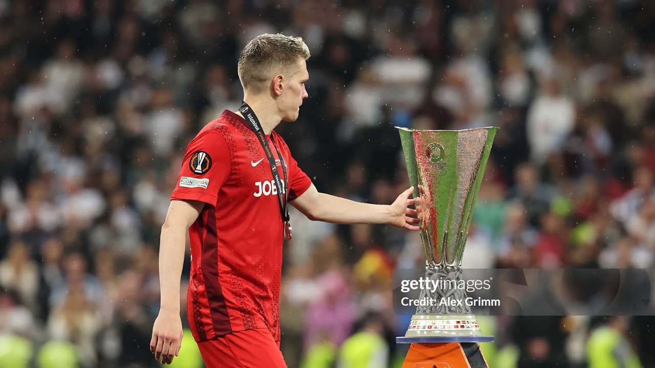 Matthias Ginter Sebut Aston Villa Setara Bayern Munich