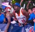 Penggemar Knicks Rayakan Kemenangan Bersejarah di Cleveland