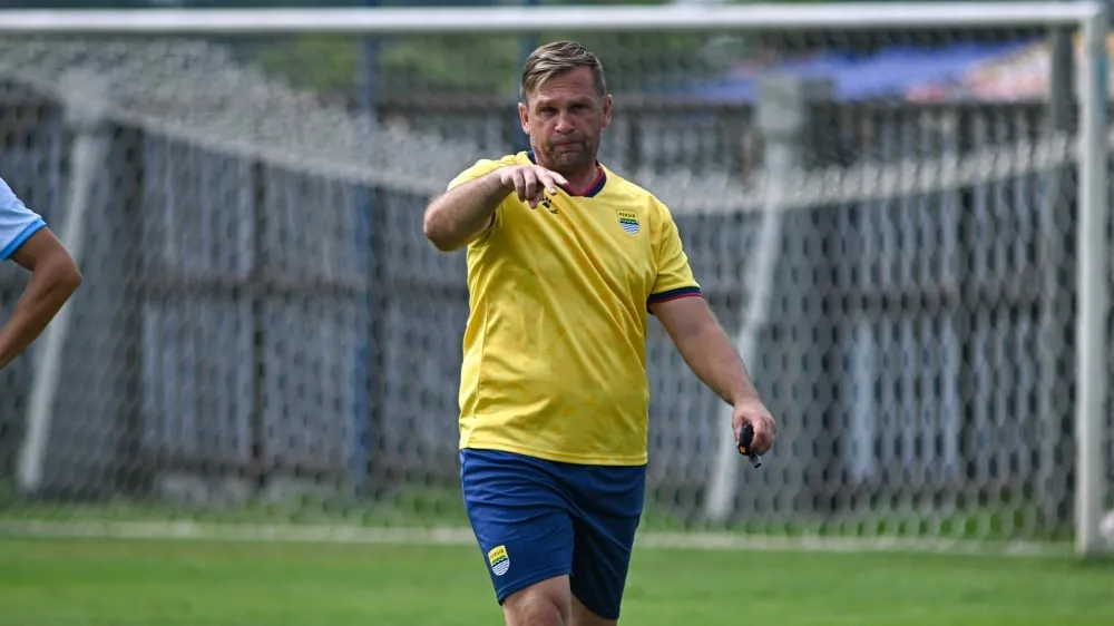 Persib Tunjuk Igor Tolic sebagai Pelatih Baru, Gantikan Bojan Hodak - sumber: (ileagueid)