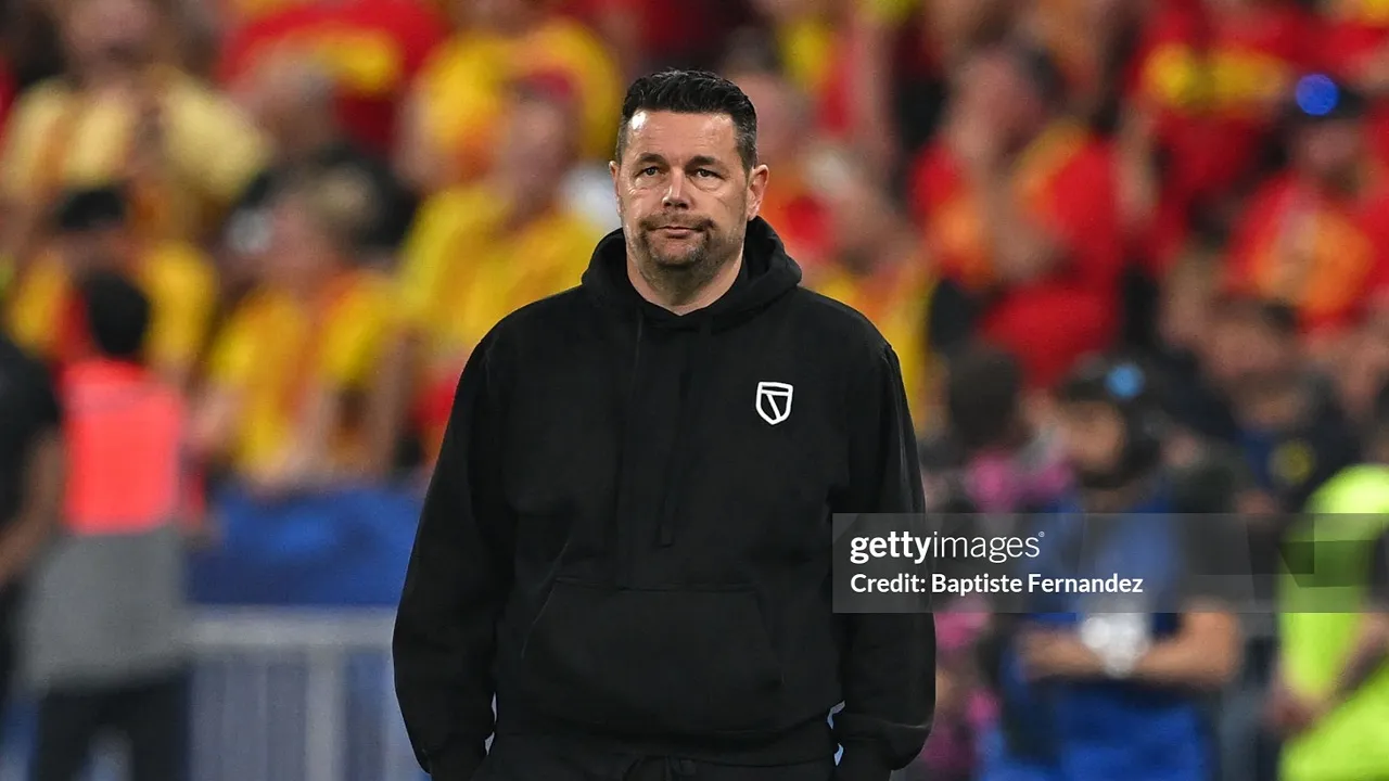 Pierre Sage masuk radar Crystal Palace dan Fulham