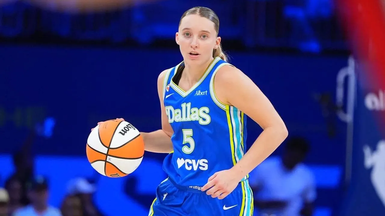 Paige Bueckers mengaku senang karena hal itu berkaitan dengan taruhan persahabatan yang dibuatnya bersama rekan setim Alysha Clark. (Foto: AP)