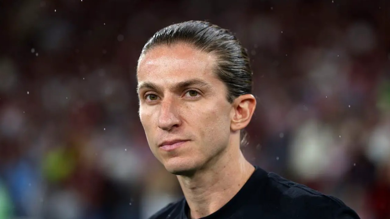 Bayer Leverkusen Buka Peluang Pekerjakan Felipe Luis sebagai Pelatih