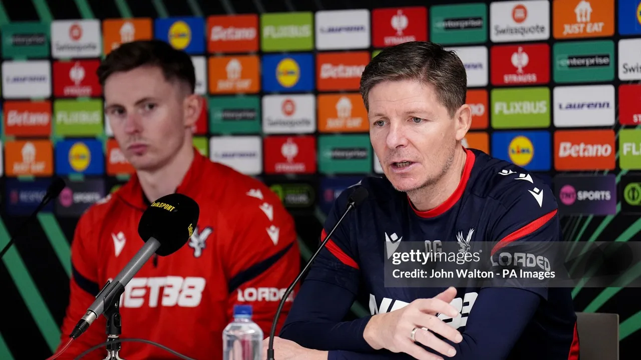 Dean Henderson ingin tutup era Oliver Glasner dengan trofi