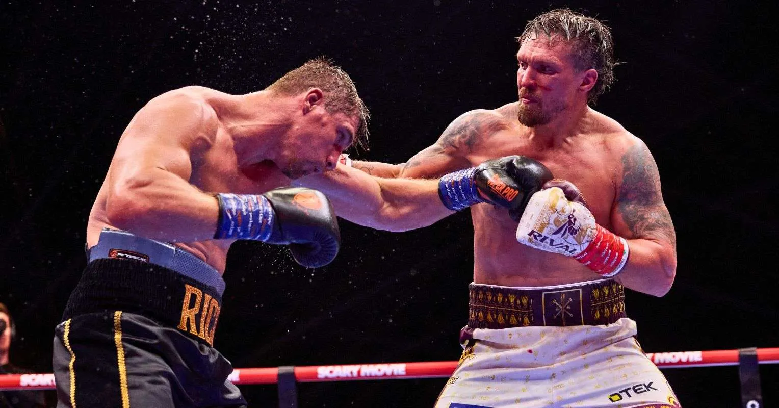 Frank Warren Nilai Penampilan Rico Verhoeven Lawan Usyk - sumber: (secondsout)