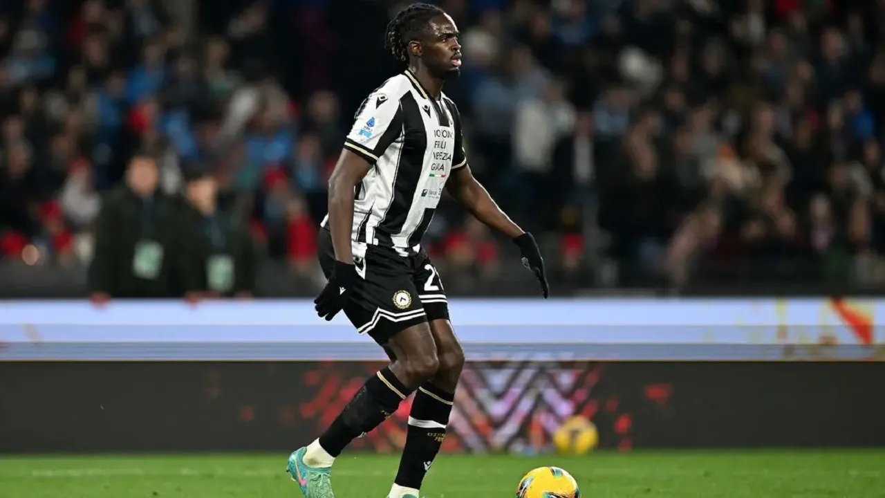 Gianluca Nani Buka Suara Soal Banjir Permintaan untuk Oumar Solet