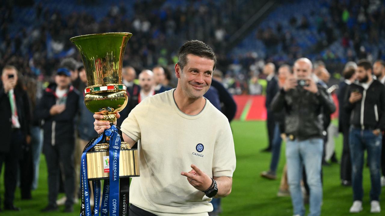 Kontrak Baru Cristian Chivu di Inter: Gaji Naik Drastis Usai Scudetto